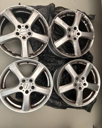 Cerchi in lega da 17 mantavano su opel mokka