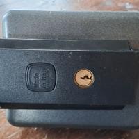 elettroserratura Iseo per portoni e cancelletti