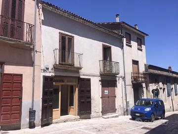 Semindipendente zona centralissima 60 mq