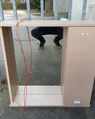 Mobiletto con specchio integrato