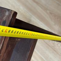 Tavolino legno con base in vetri