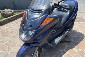 Yamaha majesty 250