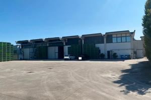 MOGLIANO VENETO Capannone di 1000mq con piazzale