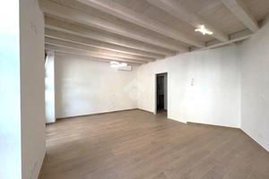 2 LOCALI A SARNICO