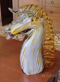 Cavallo in vetro