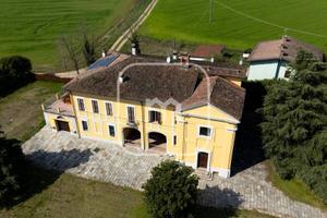 Villetta a schiera di 670 m² con più di 5 locali e