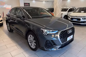 Audi Q3 SPB 45 TFSI e S tronic Business Plus