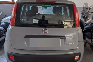Fiat panda 2022 ibrida
