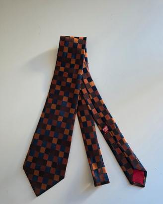 Cravatta firmata Salvatore Ferragamo