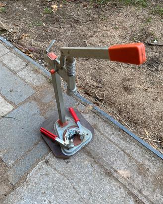 Tappatrice manuale