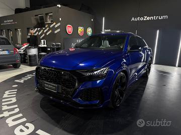 Audi Q8 RS TFSI V8 quattro tiptronic