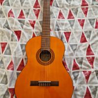 Chitarra classica più la custodia 