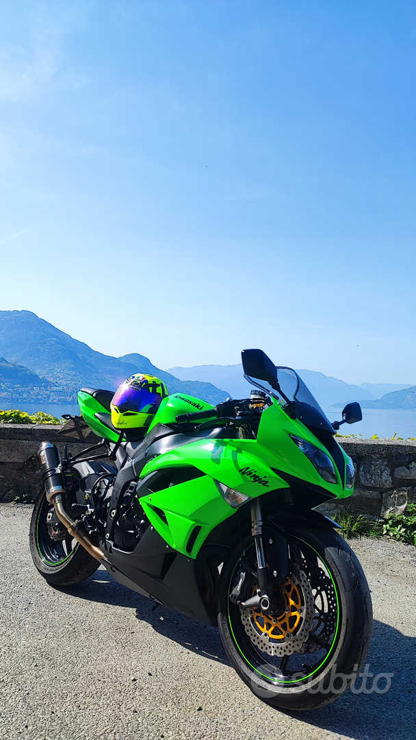 Kawasaki ninja zx6r 2010 Moto e Scooter In vendita a Sondrio