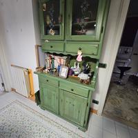 credenza arte povera verde