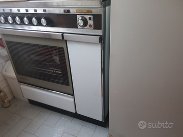 Cucina Gasfire 5 fuochi Anni 60 Vintage