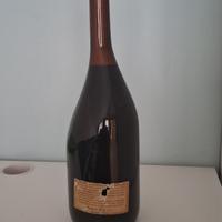 •Bottiglia di vino da collezione