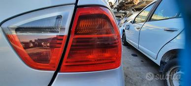 BMW 320D ANNO 2010 - STOP POSTERIORI DESTRO E SINI