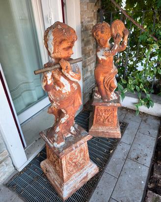 Coppia di Putti in ghisa 