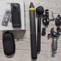 INSTA 360 CON MOLTI ACCESSORI 