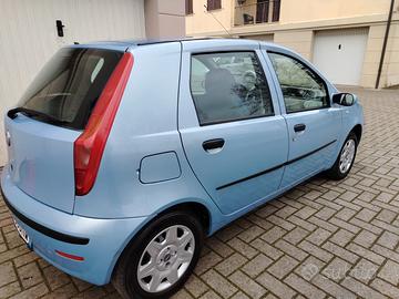 Auto ( adatta neopatentati)