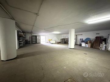 MAGAZZINO A ROSTA