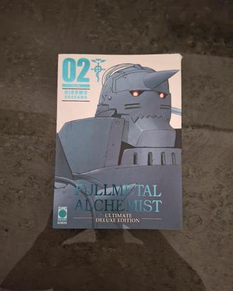 volume 2 di fullmetal alchemist deluxe edition.
