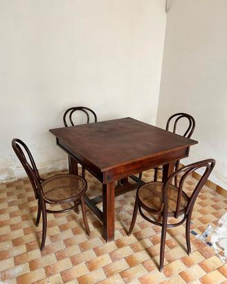 TAVOLO DA CUCINA CON SEDIE