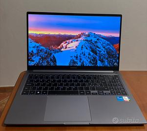 Samsung Galaxy Book4 15.6" i5, 16GB RAM, 512GB SSD
