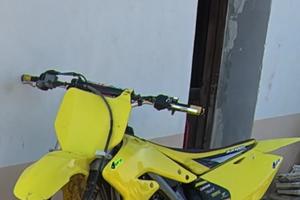 Suzuki rm