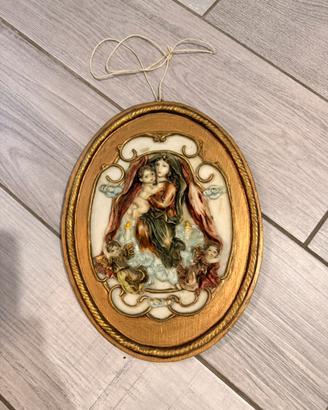 Quadretto realizzato in stile barocco con rilievo