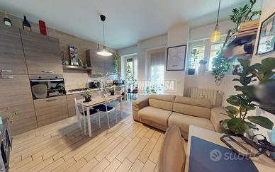 BILOCALE COMPLETAMENTE RISTRUTTURATO CON AMPIO BAL