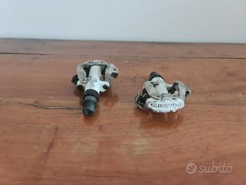 Pedali a sgancio rapido Shimano