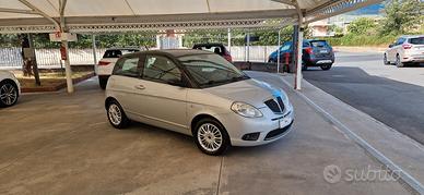 Lancia Ypsilon 1.3 Mjt 75cv BiColore