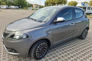 LANCIA YPSILON HYBRID ALBERTA FERRETTI