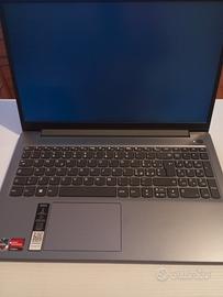 Portatile Lenovo 2025 usato  poco