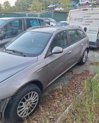 ALFA ROMEO 159 1.9 JTDm 140000km,ricambi