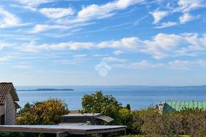 VILLA SINGOLA A LAZISE
