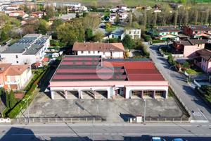 CAPANNONE A CASTEL GOFFREDO