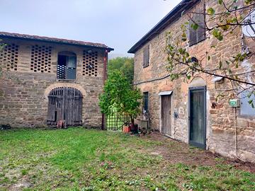 In Toscana, Mugello, Casale e 58 ettari di terreno
