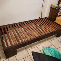 Letto in legno massello, artigianale