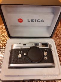 Leica M4