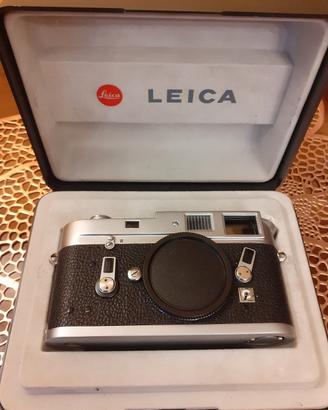 Leica M4