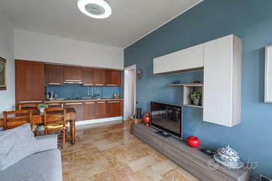 BERGAMO APPARTAMENTO TRILOCALE CON BOX SINGOLO E C