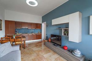 BERGAMO APPARTAMENTO TRILOCALE CON BOX SINGOLO E C