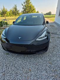 Tesla Model 3 con Batteria Nuova