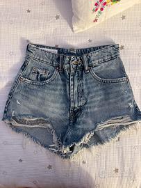 Shorts in jeans strappati Zara 32 EUR