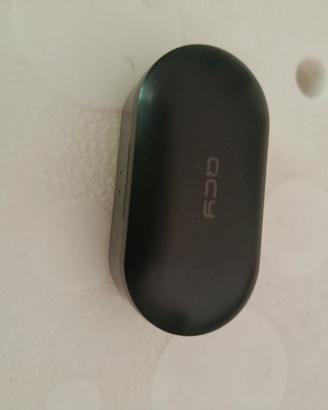 Auricolare Bluetooth QCY con custodia (3€)