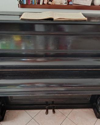 Pianoforte acustico verticale 