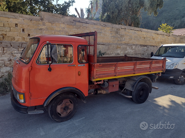 Autocarro Om40 mezzo 35 quintali pieno carico