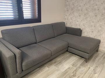 Divano Febal con chaise longue nuovo